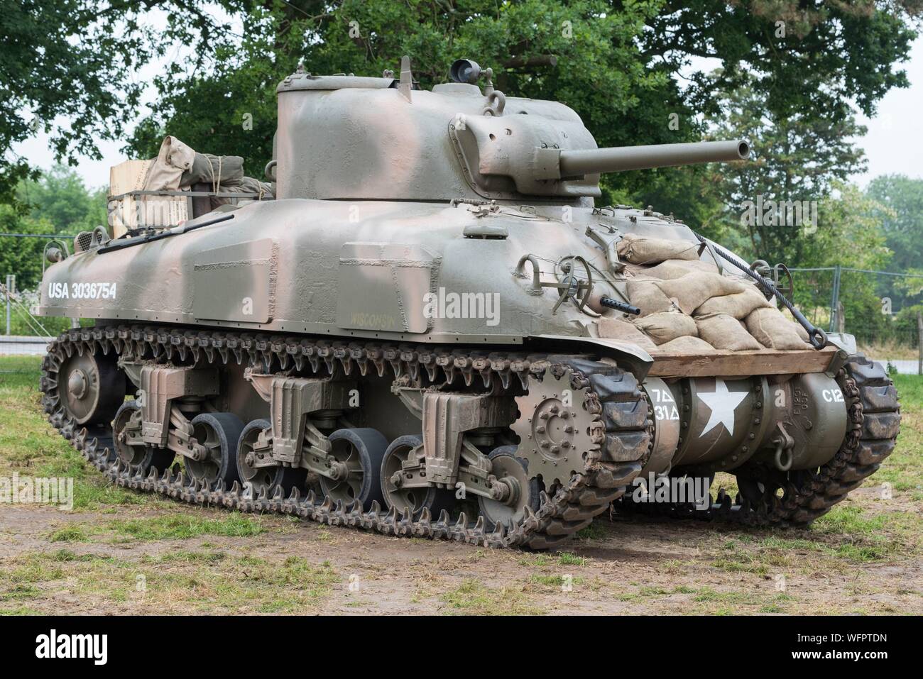 Frankreich, Manche, Cotentin, Sainte Mere Eglise, das Airborne Museum, das Camp Geronimo Wiederaufbau, Sherman Panzer Stockfoto