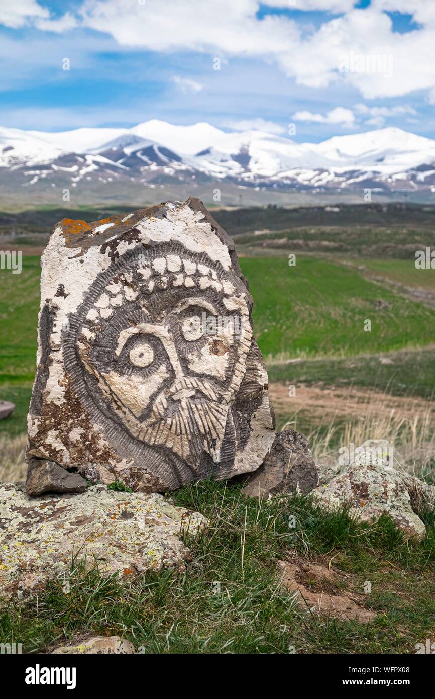 Armenien, Ararat region Sisian, prähistorische Ausgrabungsstätte von Zorats Karer (oder karahunj), das Zentrum ist eine instatllation vom armenischen Künstlers Ashot Avagyan Stockfoto
