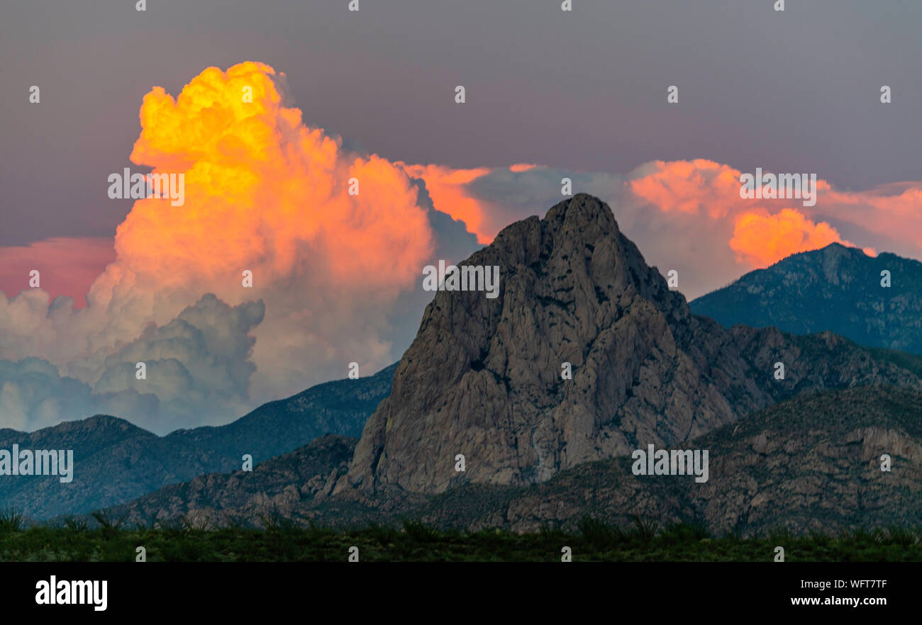 Elephant Head bei Sonnenuntergang, von Green Valley Arizona Stockfoto