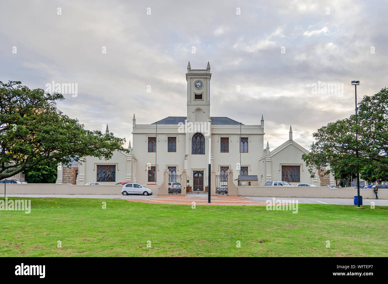 Port Elizabeth, Südafrika - 28. Mai 2019: Gebäude der alten grauen Institut an der Ecke Havelock St und Athol Fugard Terrasse als Nati Stockfoto