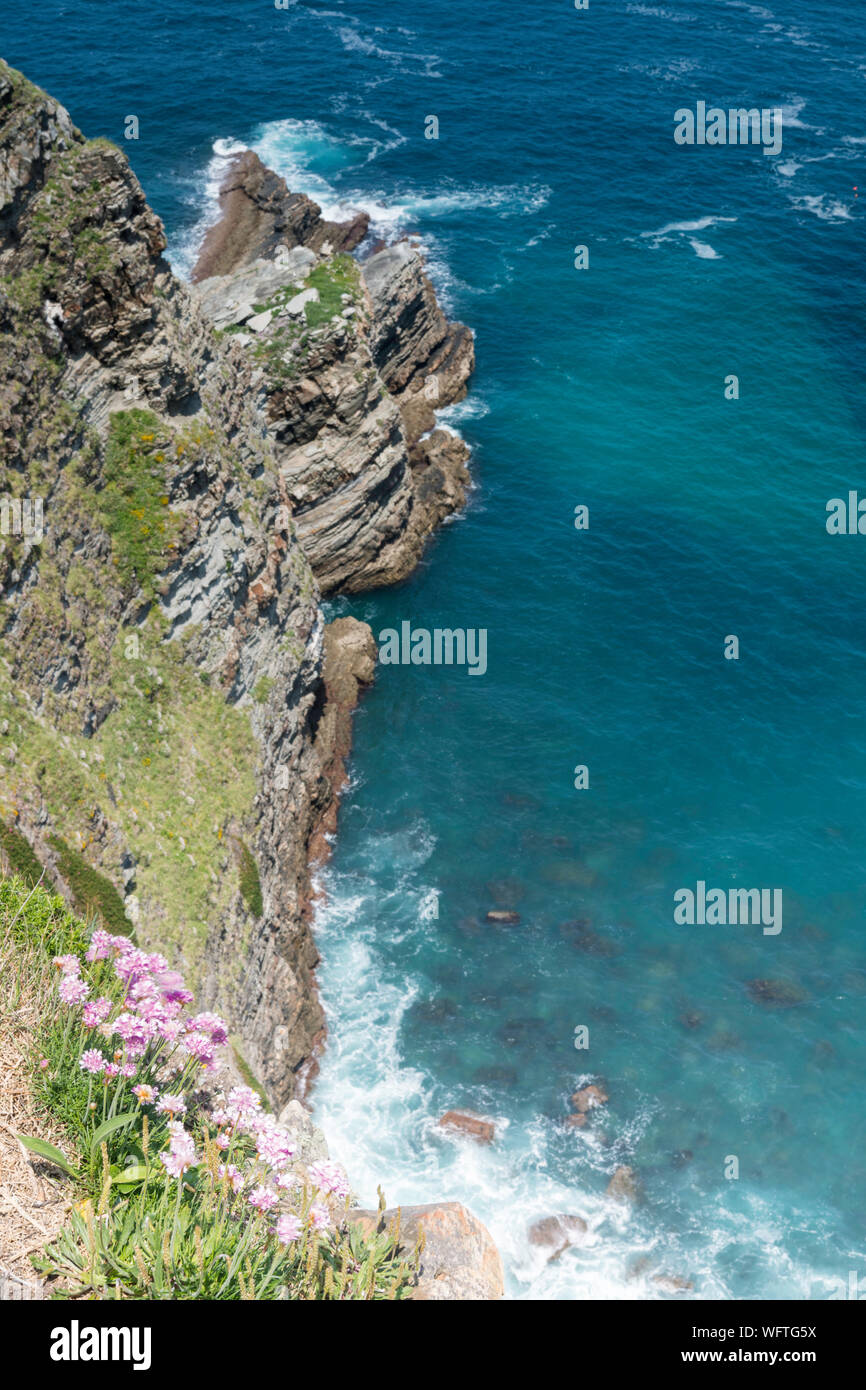 Cabo Vidio, Asturien, Spanien. Die zerklüftete Oberfläche und die steilen Klippen mit Blick auf den Atlantik befinden sich im nördlichen Teil des Landes. Stockfoto
