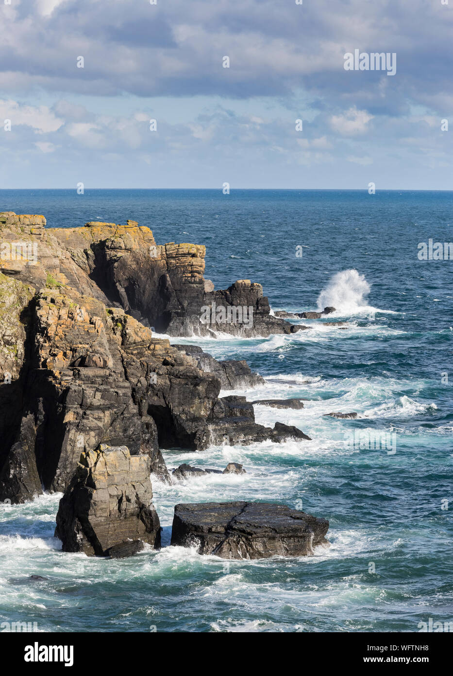 Wellen an die Eidechse, Cornwall, Großbritannien, Stockfoto