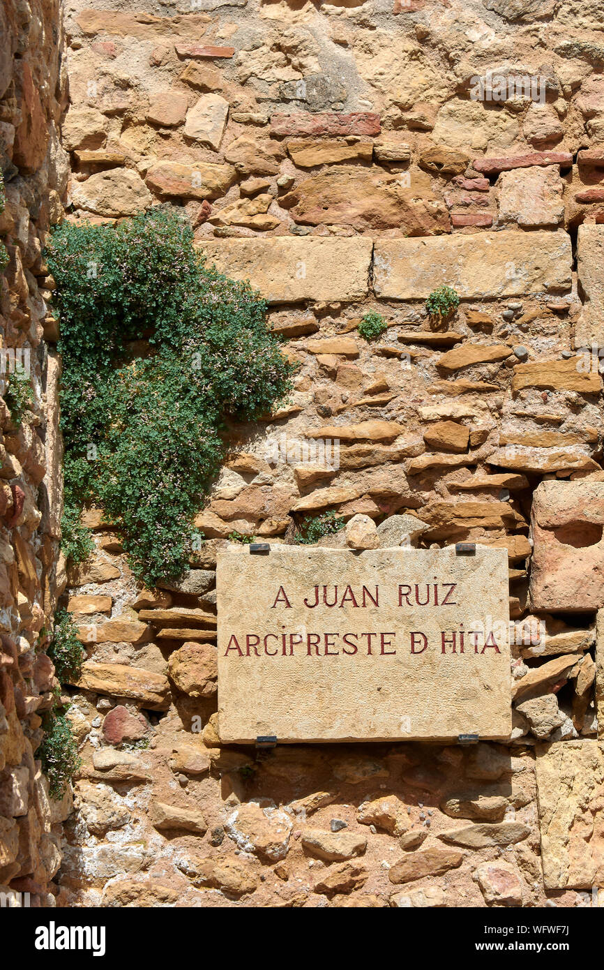 SEGOVIA, Spanien - 25 April 2018: in Erinnerung an Juan Ruiz, Erzpriester der Hita, die ersten Reisenden, die über seine Reise in die Stadt von Segovia schrieb unterzeichnen. Stockfoto