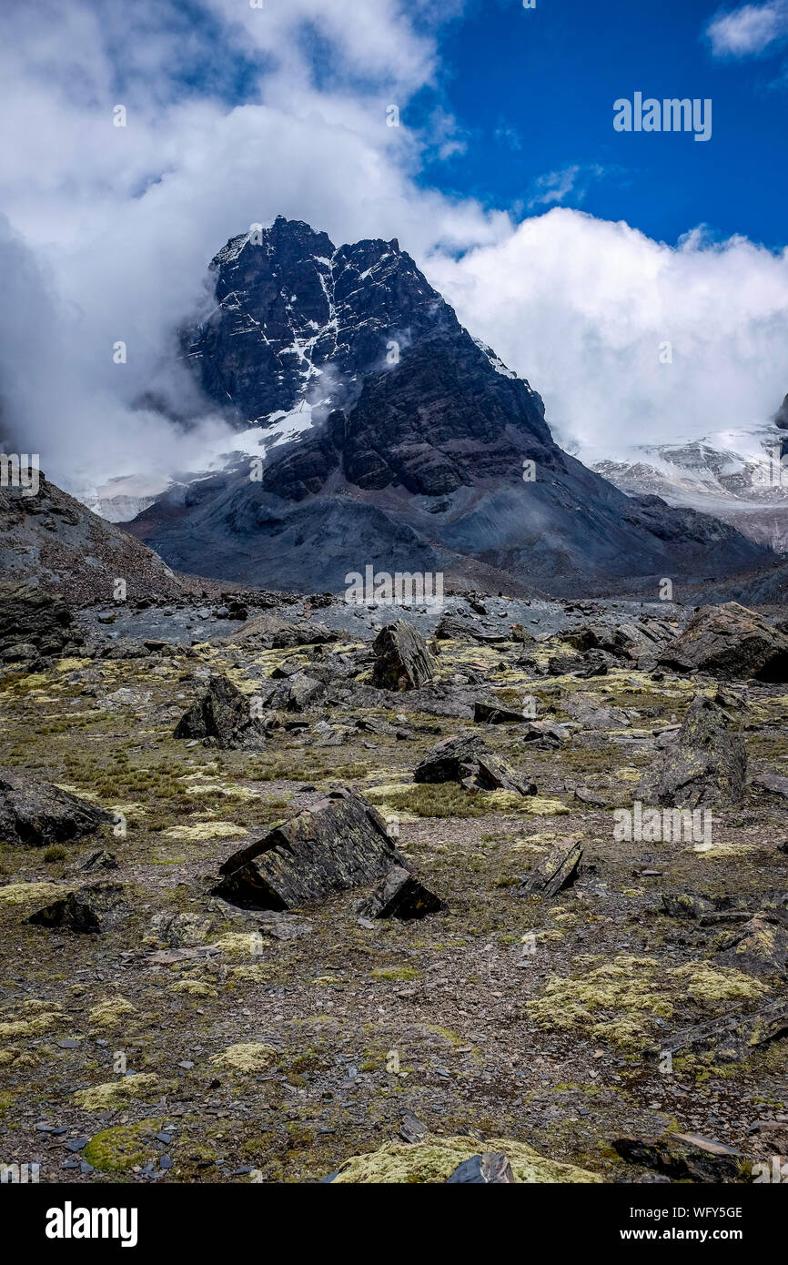 Trekking bis zu Pico Österreich Berg am Morgen mit klaren Himmel Stockfoto