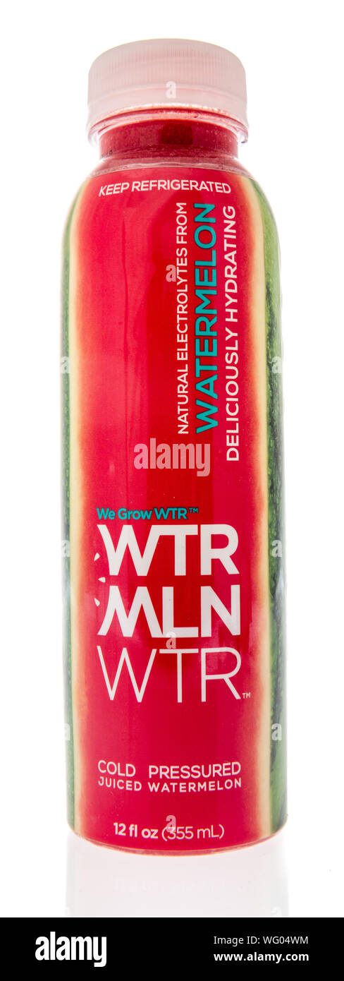 Winneconne, WI - 14. August 2019: eine Flasche WTR MLN WTR Wasser auf einem isolierten Hintergrund Stockfoto