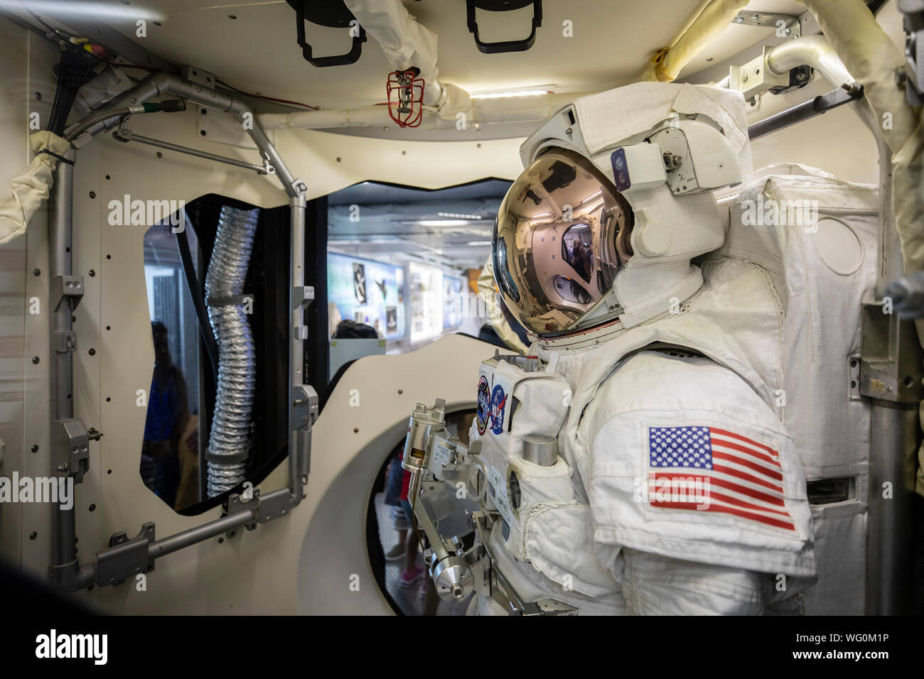 Space Shuttle astronaut im EWU-Raum am NASA Johnson Space Center, Houston, Texas Stockfoto