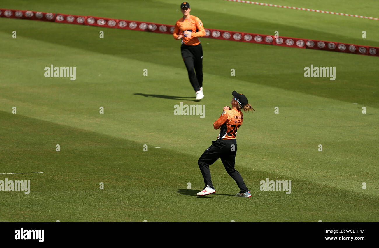 Südliche Vipern Danielle Wyatt feiert, fang Loughborough Blitz Abi Freeborn (nicht im Bild) während Kia Super League Halbfinale an der 1. zentralen County Boden, Hove. Stockfoto