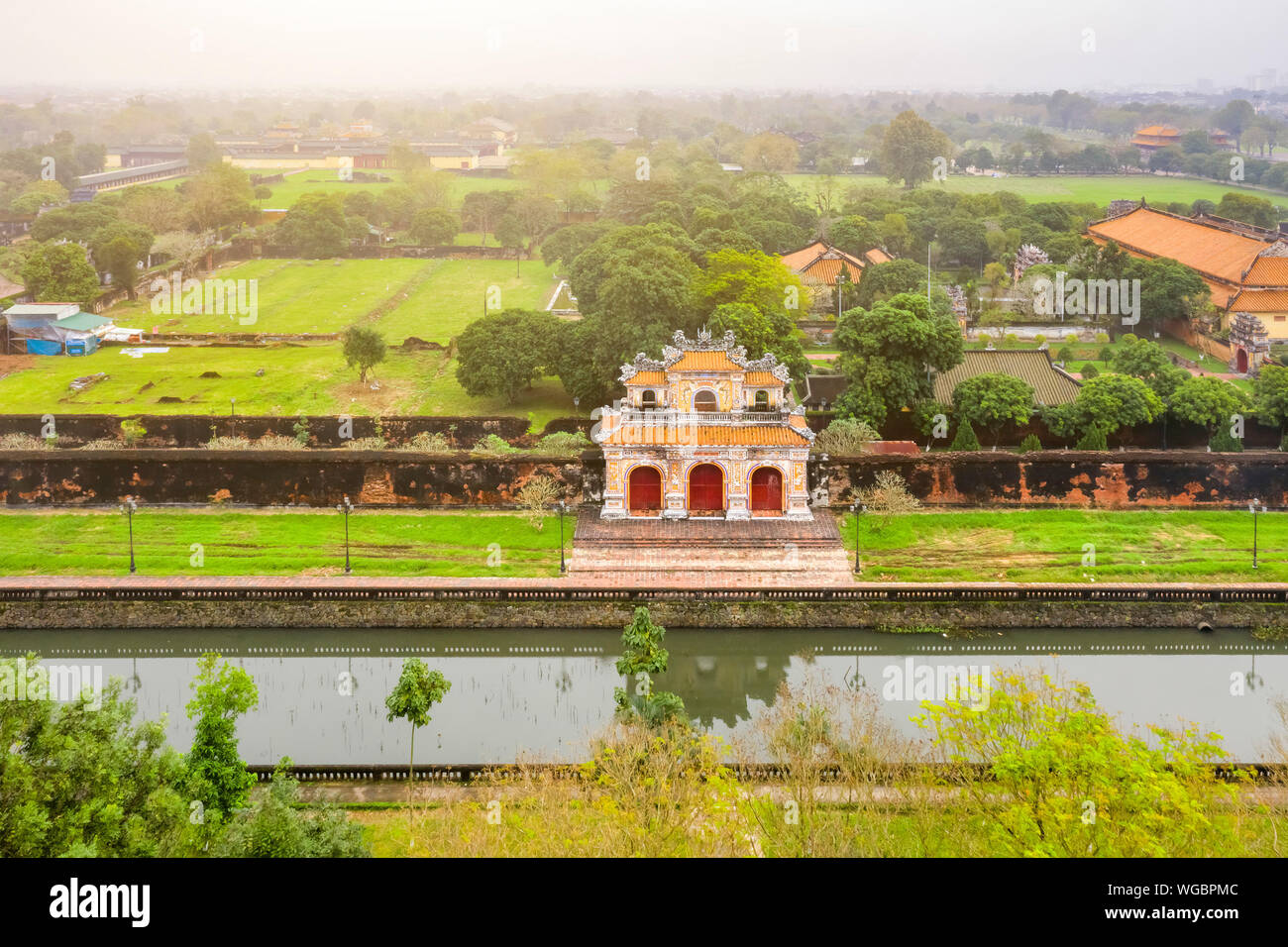 Farbton der Zitadelle. Imperial Royal Palast der Nguyen Dynastie in Hue, Vietnam. Ein Unesco Weltkulturerbe. Stockfoto