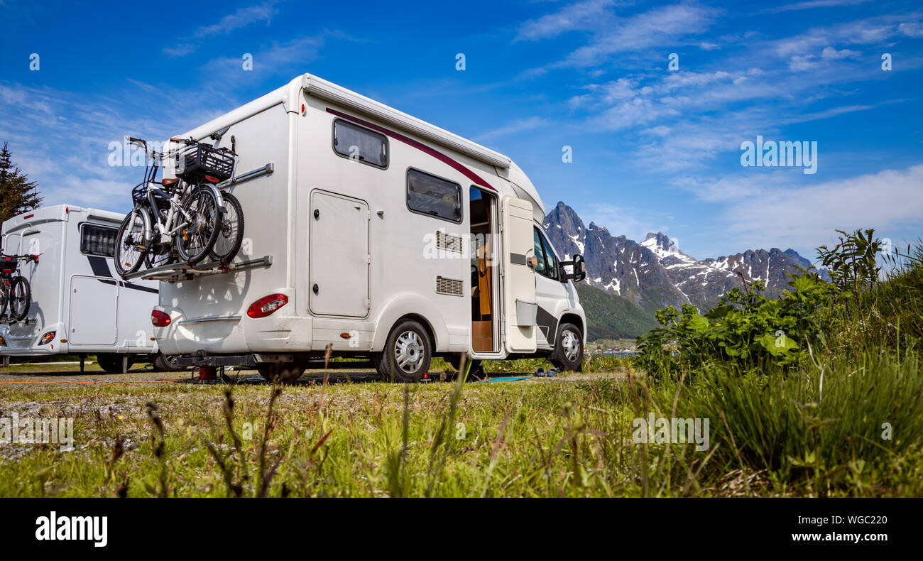 Familienurlaub reisen RV, Urlaub im Reisemobil, Caravan Auto Urlaub. Stockfoto