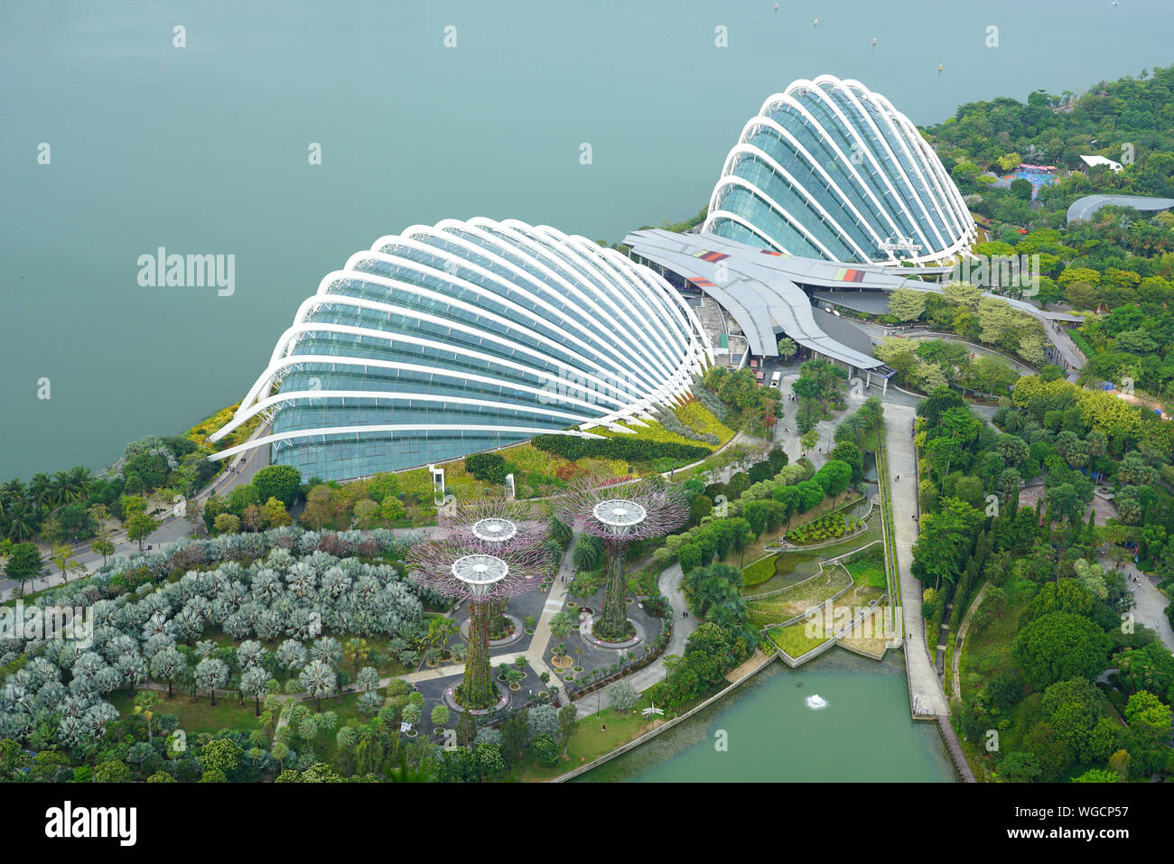 Singapur 25 AUG 2019 Luftbild der Gärten durch die Bucht vom Dach