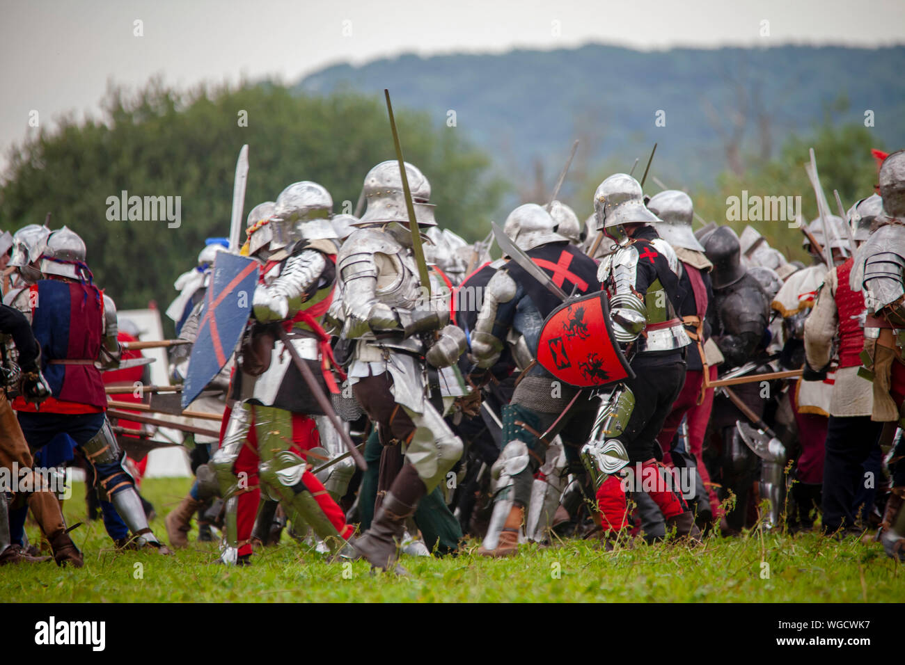 Mittelalterliche Ritter in der Schlacht - Tewkesbury Medieval Festival 2019 Stockfoto