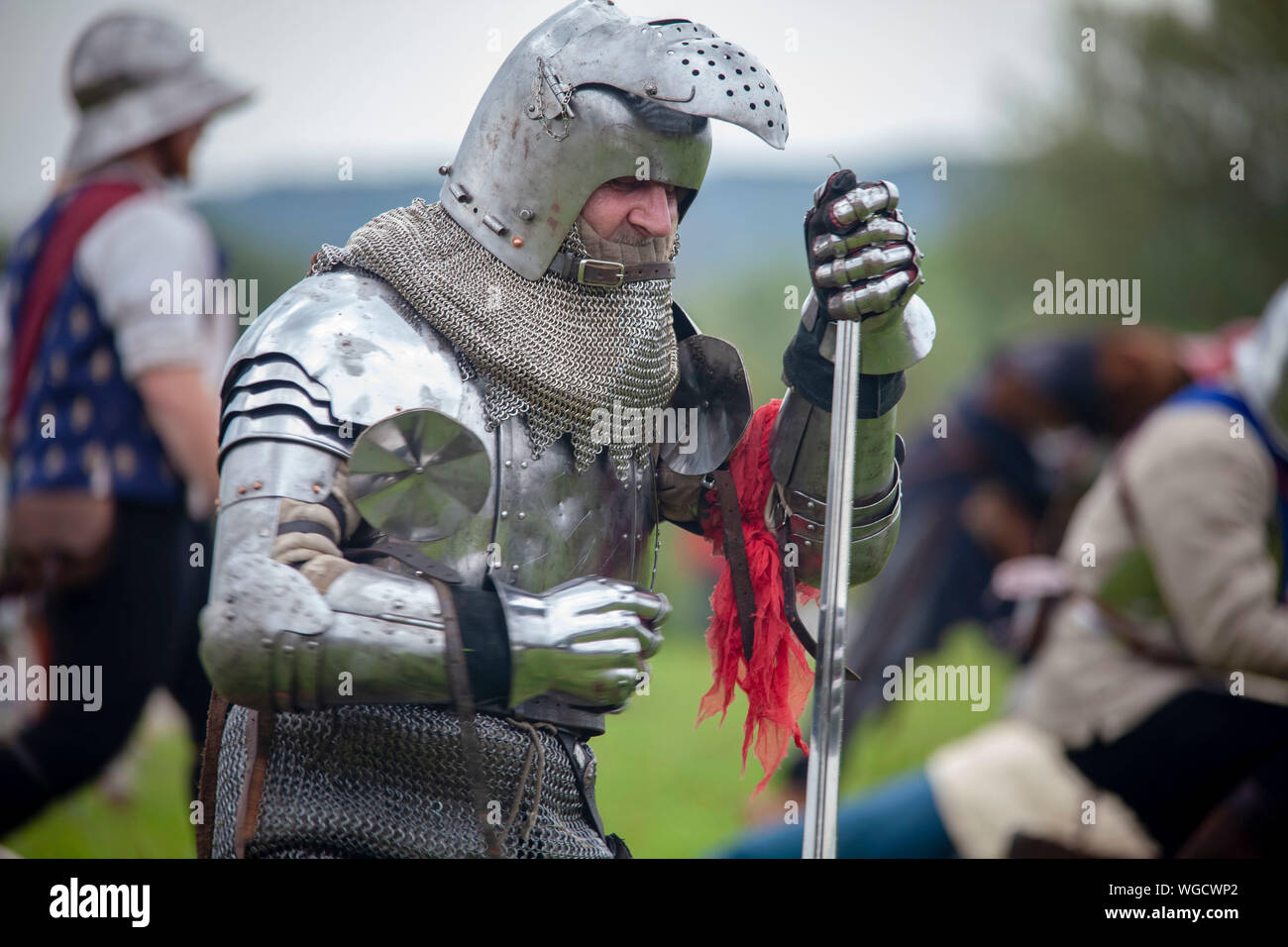 Ein Ritter Erschöpfung nach der Schlacht - Tewkesbury mittelalterlichen Schlacht 2019 Stockfoto
