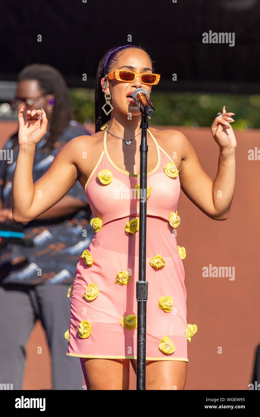 August 31, 2019, Philadelphia, Pennsylvania, USA: Sänger JORJA SMITH während der Hergestellt in Amerika Musik Festival am Benjamin Franklin Parkway in Philadelphia, Pennsylvania (Credit Bild: © Daniel DeSlover/ZUMA Draht) Stockfoto