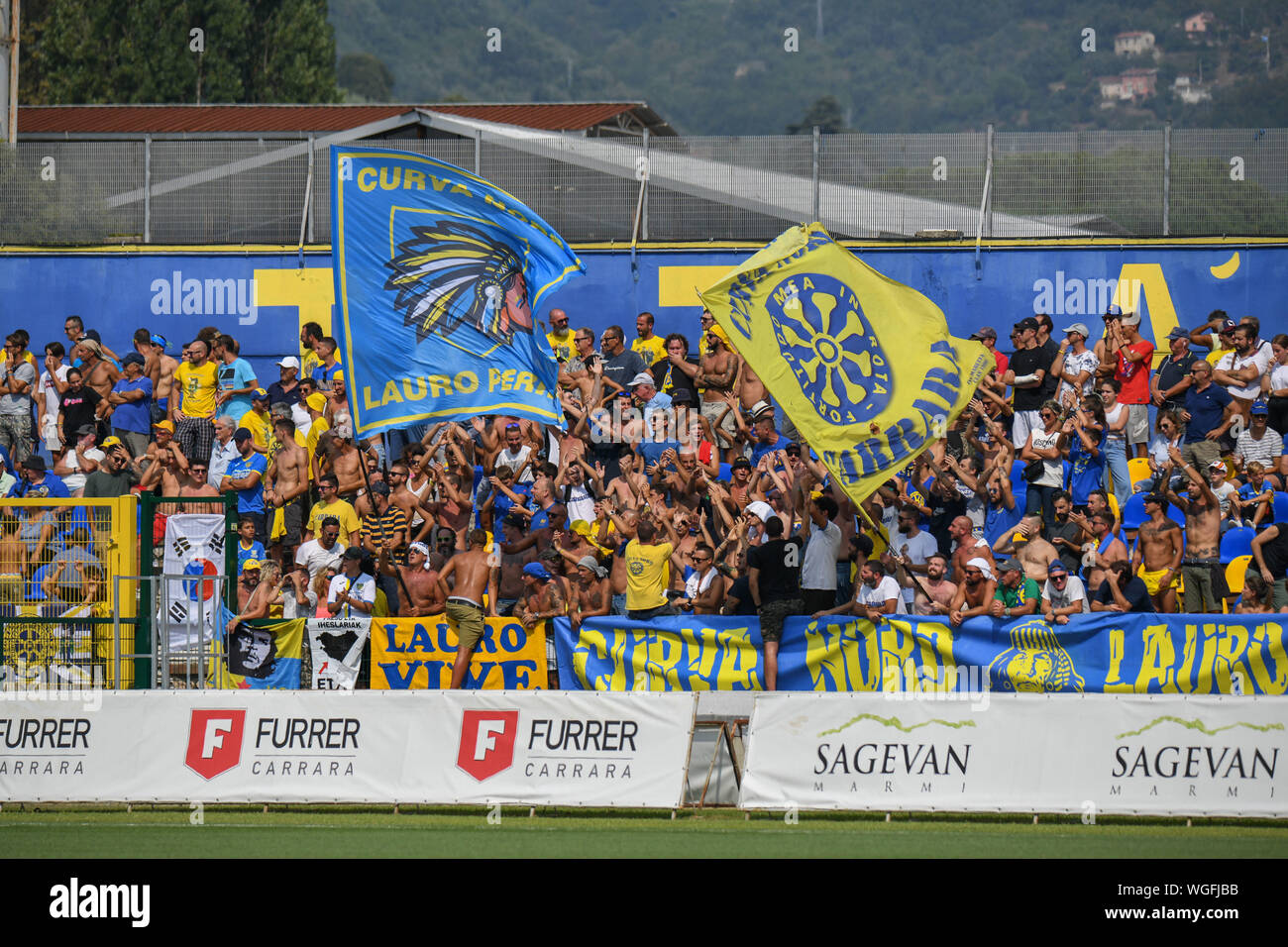 FANS DELLA CARRARESE während Carrarese Vs Alessandria, Carrara, Italien, 01. September 2019, Fußball Italienische Fußball-Serie C Meisterschaft Stockfoto