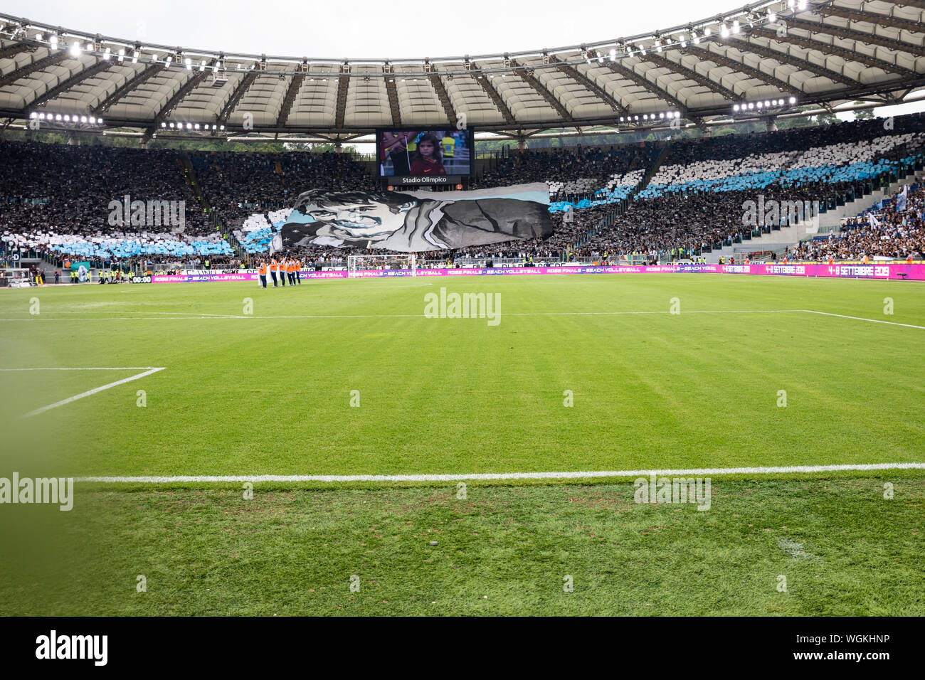 Lazio Fans während der Serie ein Match zwischen Lazio und AS Rom im Olympiastadion. (Endstand: Lazio 1:1 AS Roma) Stockfoto