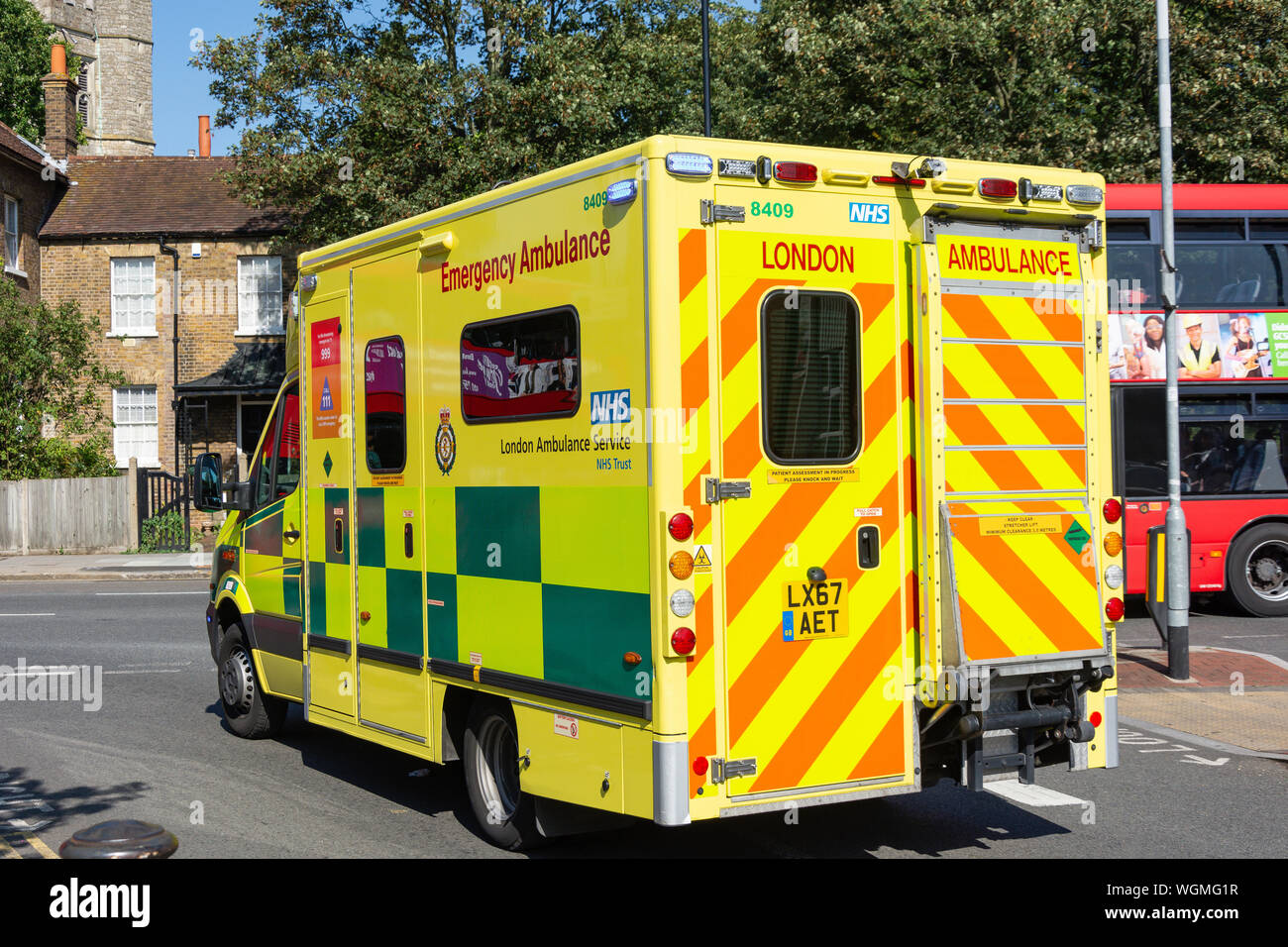 London Ambulance Service NHS Rettungswagen auf Abruf, Heston, London Borough von Hounslow, Greater London, England, Vereinigtes Königreich Stockfoto