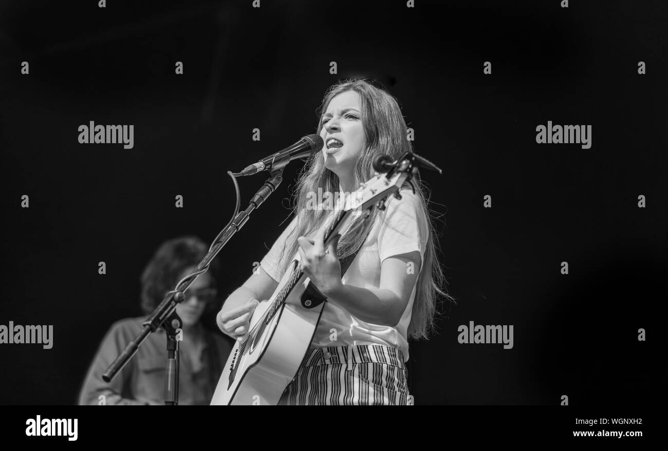 Jade Bird spielen am Ende der Straße Festival 2019 Stockfoto