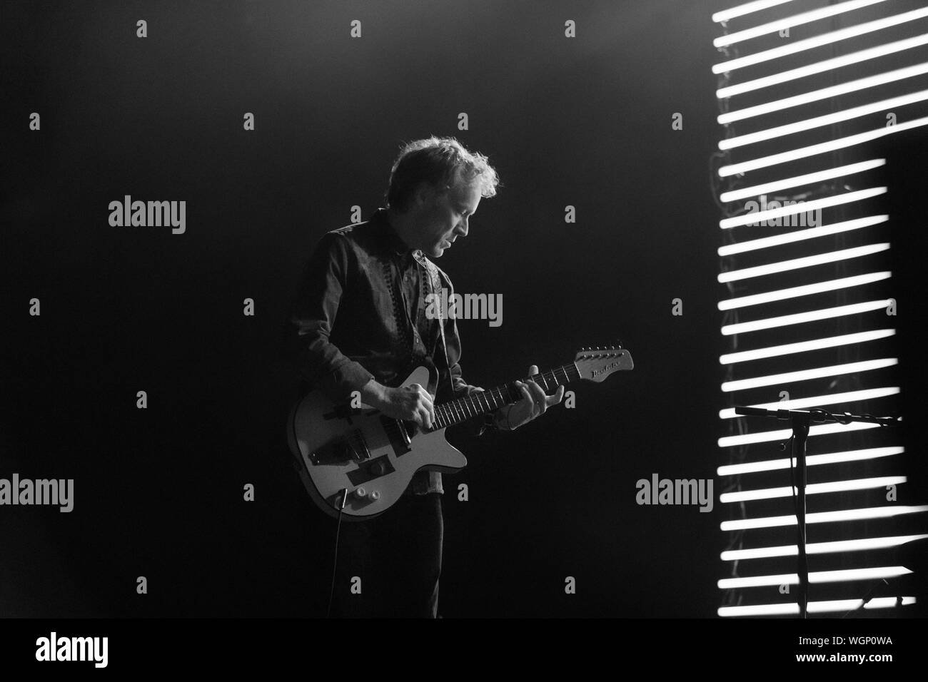 Niedrige spielen am Ende der Straße Festival 2019 im Garten Bühne Stockfoto