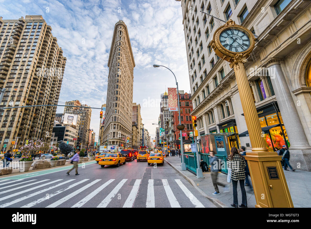 NEW YORK CITY - 15. April: Flatiron Building April 15, 2013 in New York, NY. beendete im Jahre 1902, dem Wahrzeichen Wolkenkratzer bezeichnet ein Wahrzeichen der Stadt war ich Stockfoto