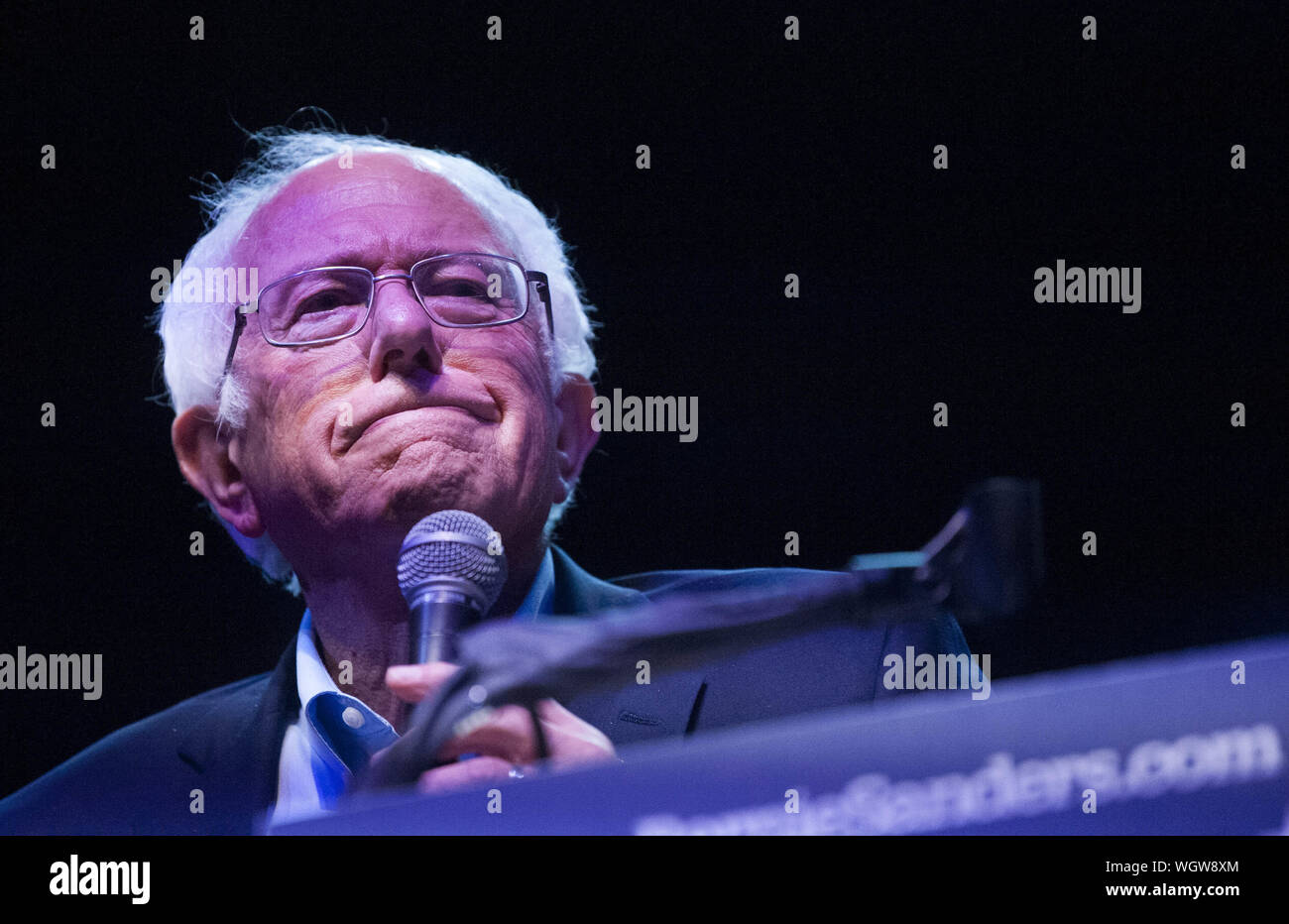 Portland, Maine, USA. 1. Sep 2019. September 1, 2019 - Portland, Maine. Bernie Sanders Kampagnen für den demokratischen Präsidentschaftskandidaten bei einer Rallye an der Staatlichen Theater in Portland, Maine am Sonntag, 1. September 2019. Über 1.600 Leute waren anwesend für die Veranstaltung. Quelle: Michael G. Seamans/ZUMA Draht/Alamy leben Nachrichten Stockfoto