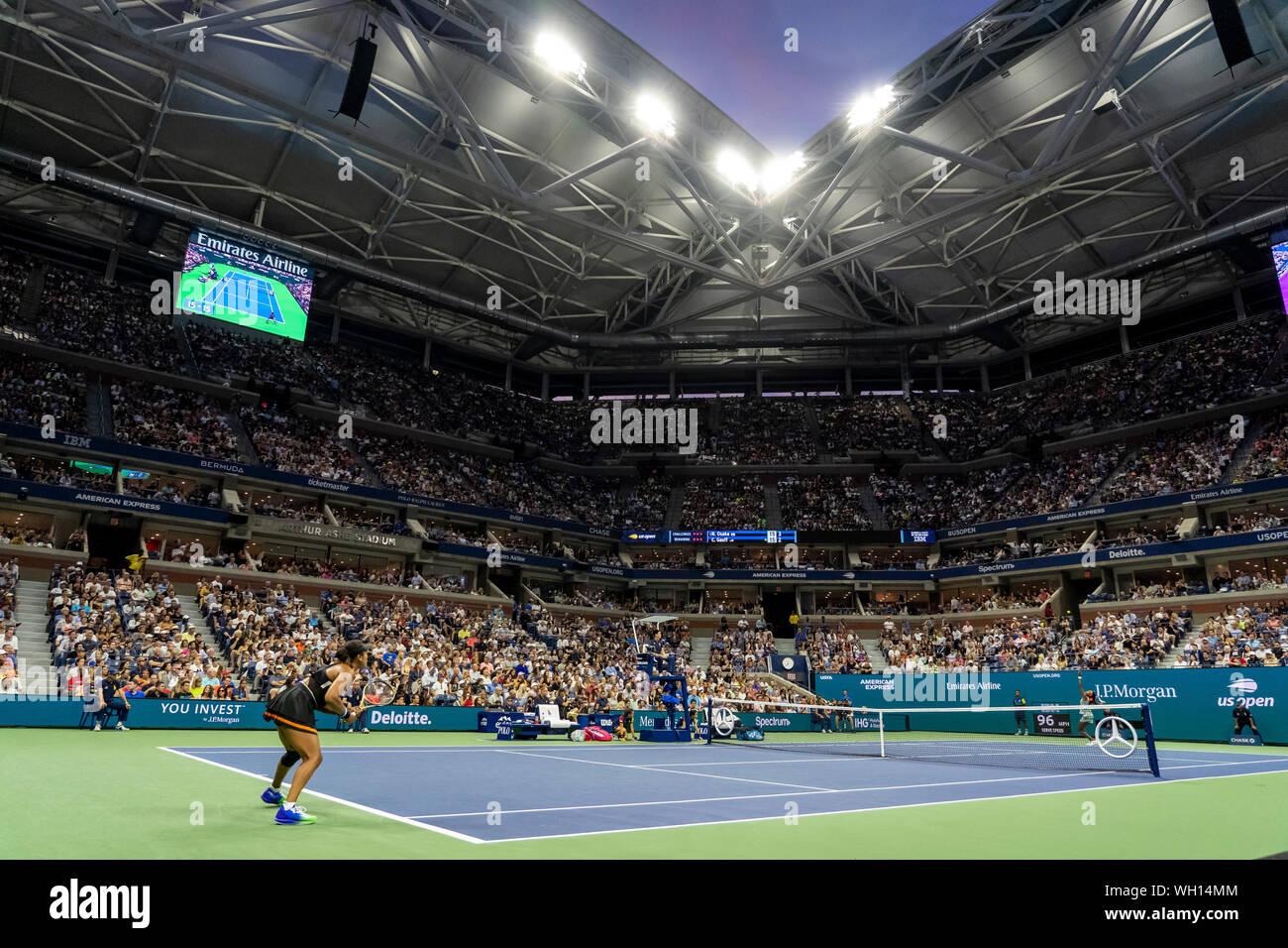 September 1st, 2019, New York: Naomi Osaka Japan Niederlagen Coco Gauff der Vereinigten Staaten im Arthur Ashe Stadium in der dritten Runde der US Open Tennis 2019. Credit: Paul J Sutton/PCN/LBA/Alamy leben Nachrichten Stockfoto