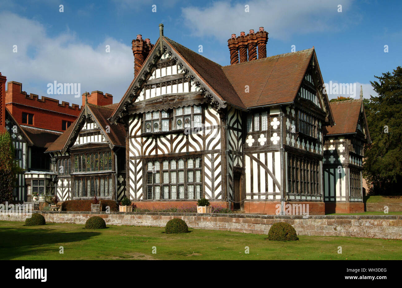 Wightwick Manor, einem viktorianischen Haus in der Kunst & Kunsthandwerk Stil, formal von Geoffrey Mander MP besessen. Stockfoto