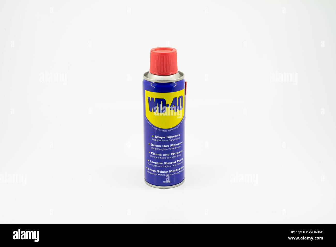 Selangor, Malaysia - September 1, 2019: Kann der WD40 auf weißem Hintergrund Stockfoto