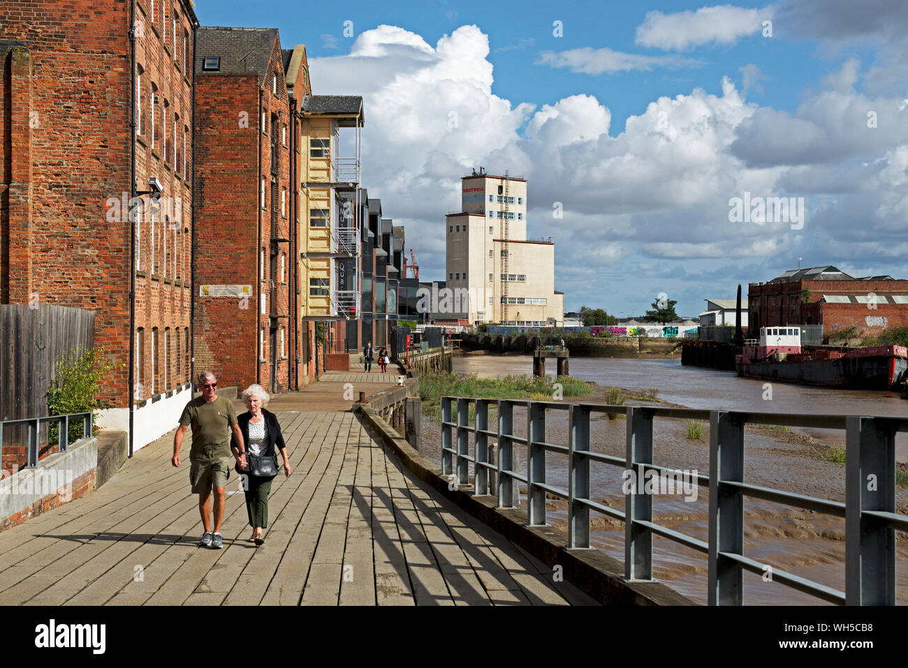 Das Museumsquartier und den schlammigen Fluss Hull, Hull, East Yorkshire, England, Großbritannien Stockfoto