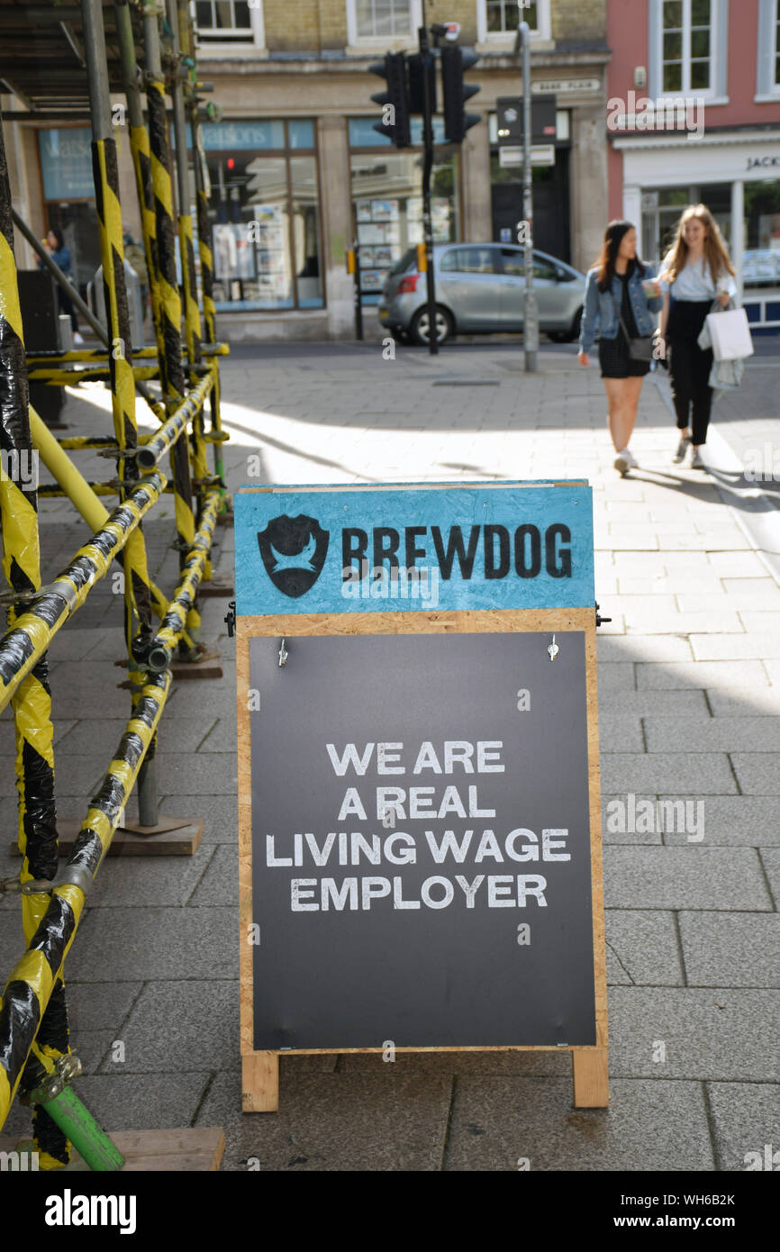 Brewdog fördern, dass sie einen existenzsichernden Lohn Arbeitgeber, Norwich UK Aug 2019 Stockfoto