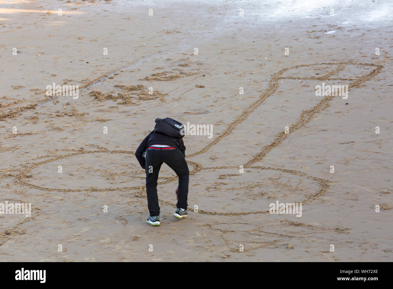 Zeichnung unhöflich Sand an Strand von Bournemouth, Dorset UK im August Stockfoto