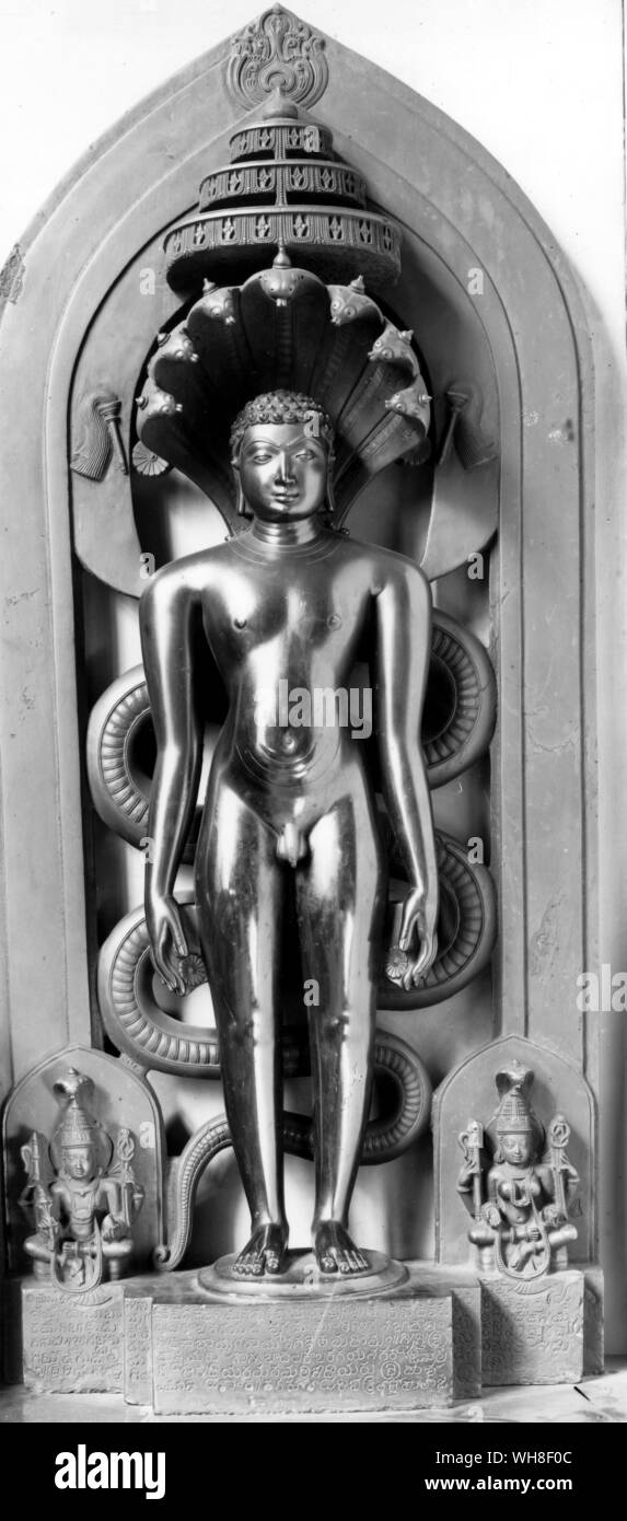 Parsvanatha Statue, Indien. Parsva die 23 Jaina Tirthankara. Die erste Jaina Tirthankara war Rishabha. Nach seinem Auftritt, 23 Tirthankaras haben ihren Auftritt in aufeinanderfolgenden Intervallen der Länge der Zeit. . . . . . Stockfoto