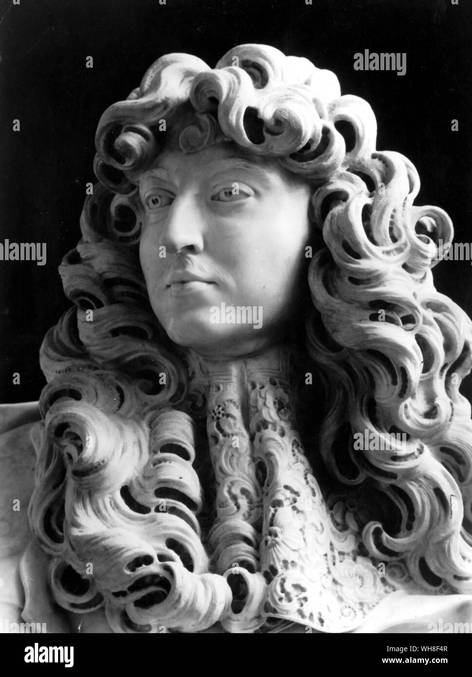 König Ludwig XIV. von Frankreich, der Sonnenkönig, (1638-1715), regierte 1643-1715. Detail der Marmorbüste von Lorenzo Bernini (1598-1680), datiert 1665. Der Sonnenkönig von Nancy Mitford, Seite 23. Stockfoto
