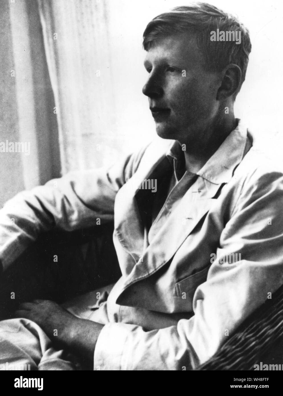 W H Auden am 20. Wystan Hugh Auden (1907-1973) war ein englischer Dichter und Kritiker, der als einer der einflussreichsten und wichtigsten Schriftsteller des 20. Jahrhunderts. Er verbrachte den ersten Teil seines Lebens im Vereinigten Königreich, sondern wanderte in die Vereinigten Staaten im Jahr 1939, ein US-Bürger im Jahr 1946. W H Auden, das Leben eines Dichters, von Charles Osborne.. . Stockfoto