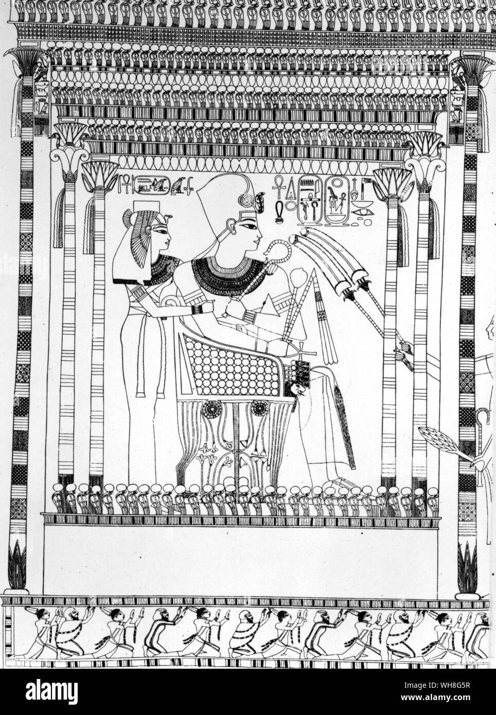 König Amenophis III, an der seine Mutter Mutemweya, thront unter dem Triple Canopy seines Palastes. Von Christiane Desroches Noblecourt, Seite 117 Tutanchamun. Stockfoto