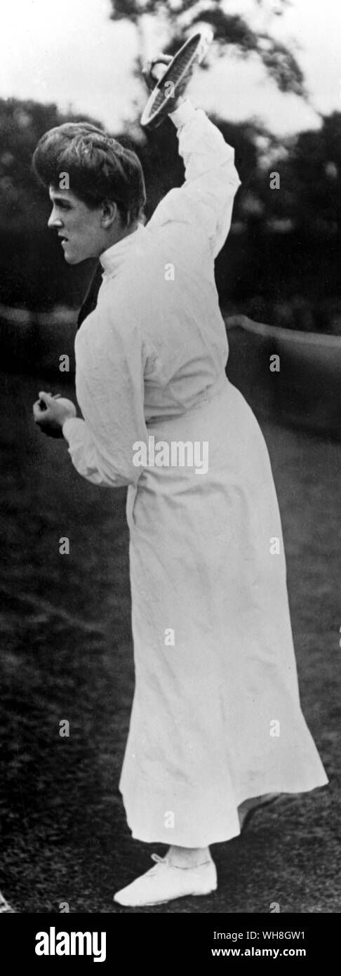 Frau Lambert Chambers, sieben Mal Wimbledon Sieger. Die Enzyklopädie von Tennis Seite 239. Stockfoto