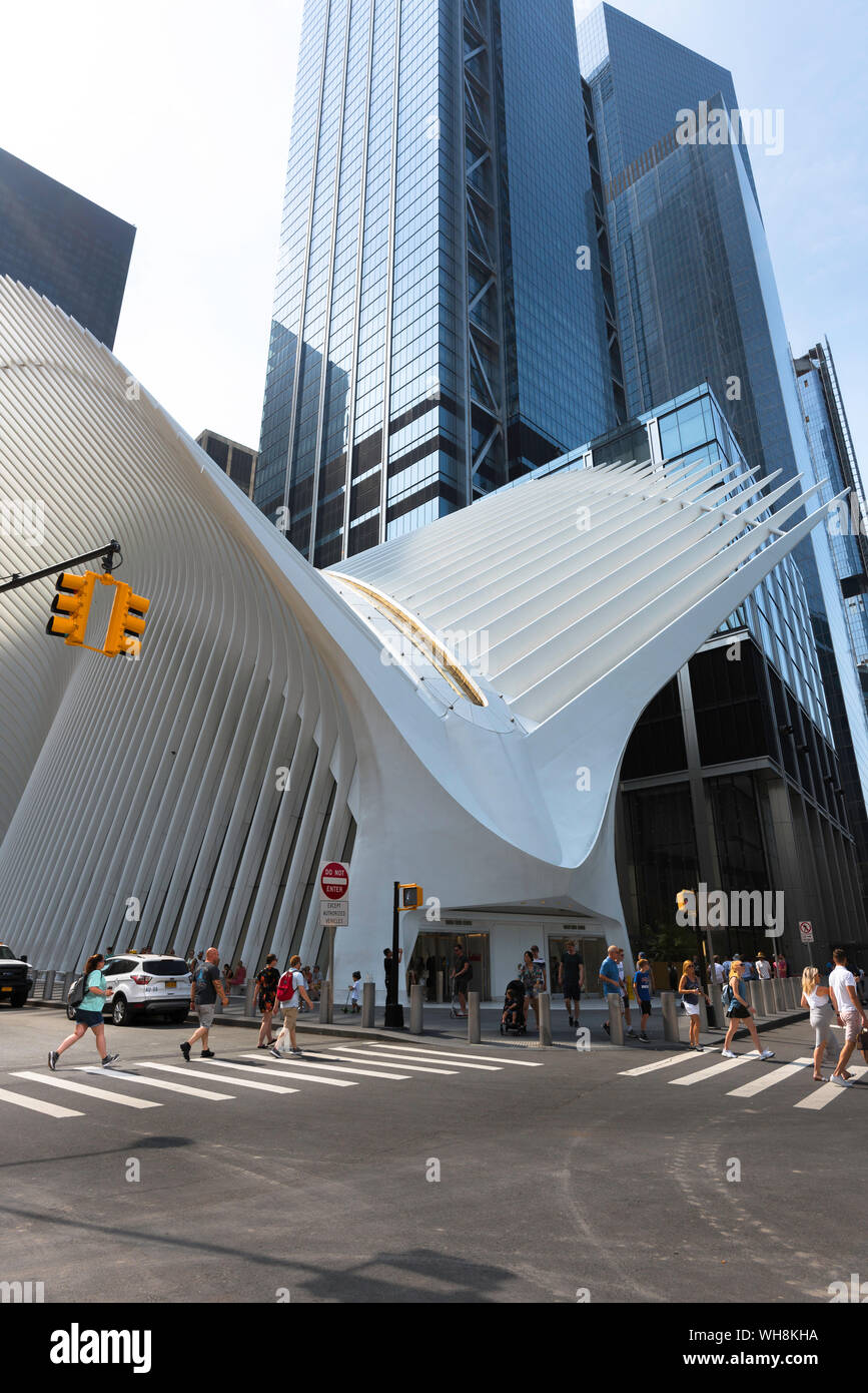 New York Oculus, Blick auf das Äußere des Oculus Shopping Mall und Verkehrsknotenpunkt in Lower Manhattan, New York City, USA Stockfoto