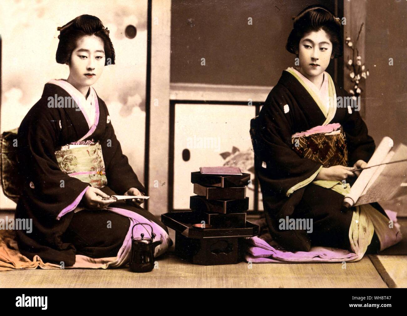 Zwei gefeiert Geishas. 1898 Stockfoto