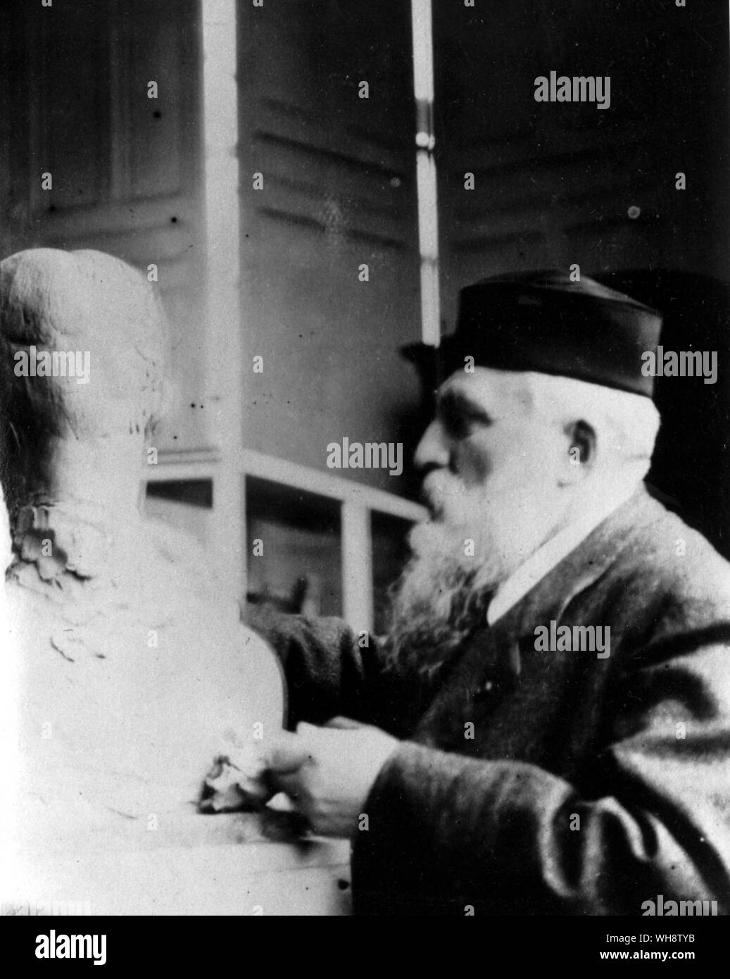 George Bernard Shaw's Foto von Rodin bei der Arbeit auf der Denker Stockfoto