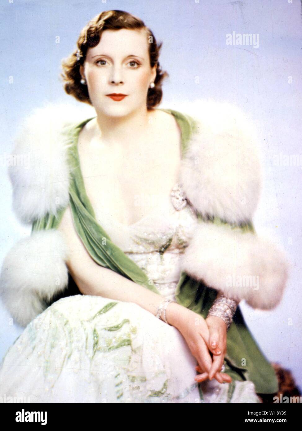 Dame (Maria) Barbara Cartland Hamilton Englisch beliebte Romantische Schriftsteller Stockfoto