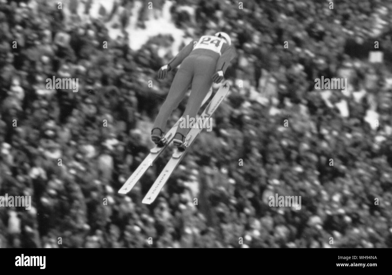 1980 Winter Olympics - Lake Placid, USA. Jouko Tormanen (Finnland) Höhenflüge durch den Himmel die Goldmedaille in der 90 m Ski Jump Event zu gewinnen. 23. Februar 1980. Stockfoto
