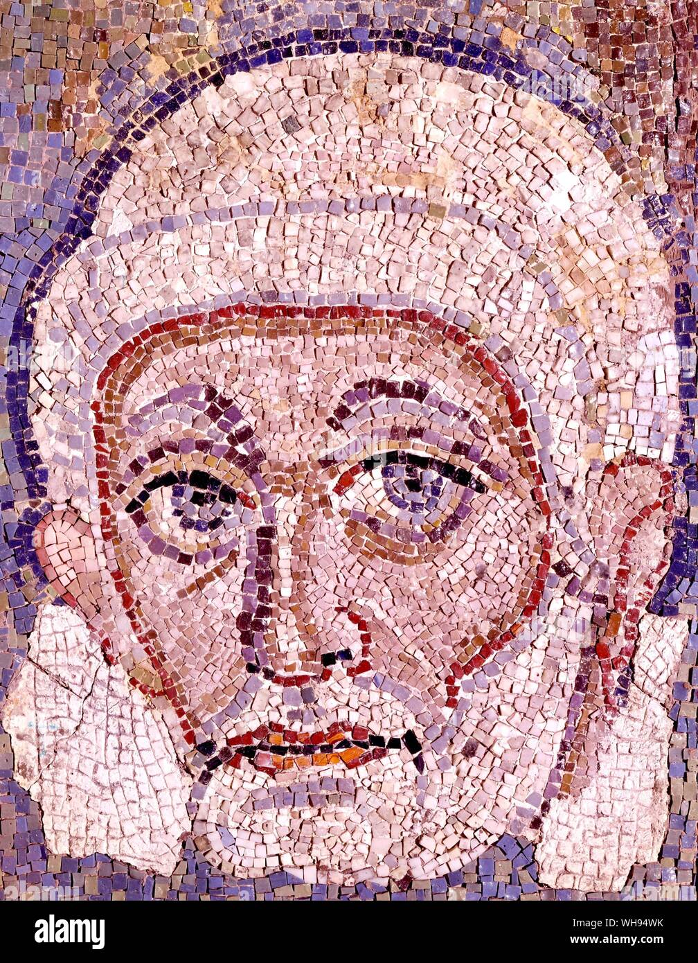 Peter Mosaik von Melozzo da Forli 1480 aus dem Chor von Sixtus IV. in der alten Basilika. Die überlebenden von Mosaiken aus der konstantinischen Basilika sind jetzt in der Krypta von St. Peter erhalten Stockfoto