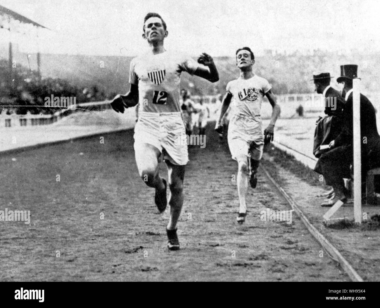 M W Sheppard (USA) gewann den 1500 m der Olympischen Spiele 1908 in London Stockfoto