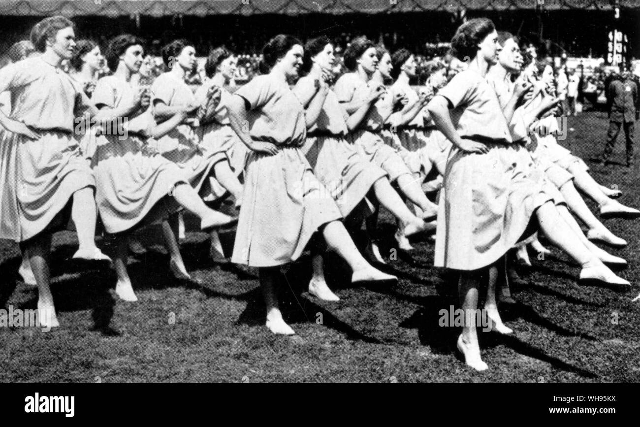 Anzeige von finnischen Frauen Gymnasts Olympischen Spiele in Stockholm 1912 Stockfoto