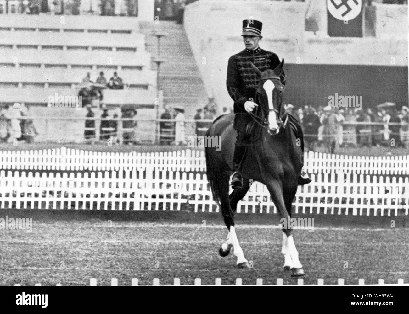 Charles Ferdinand Pahud de Mortanges (Niederlande) Gewinner von vier olympische Goldmedaillen pferdesport Olympia Berlin 1936 Stockfoto