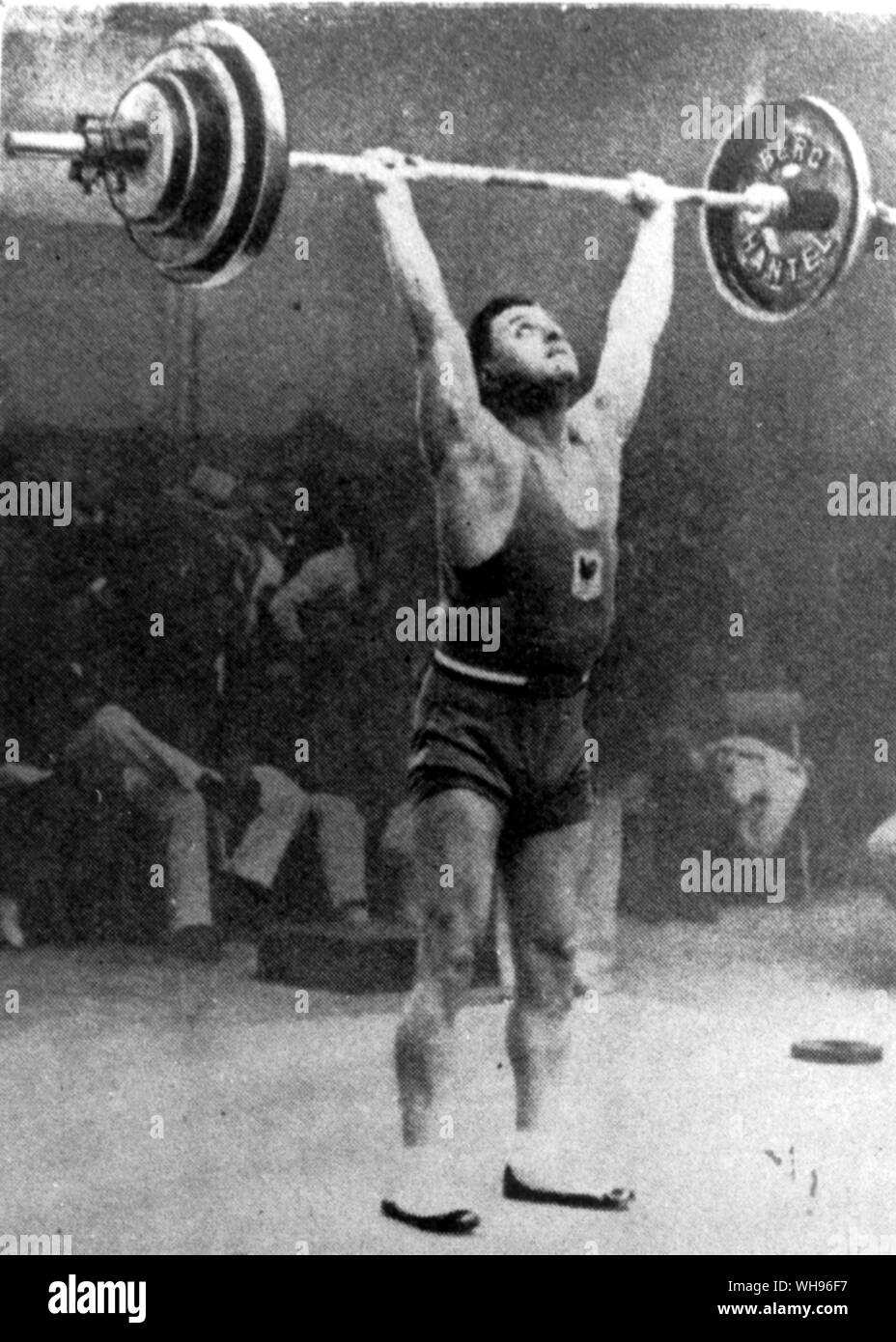 Sieger im Mittelgewicht weightlifting R Francois (Frankreich) Olympische Spiele in Amsterdam 1928. Stockfoto