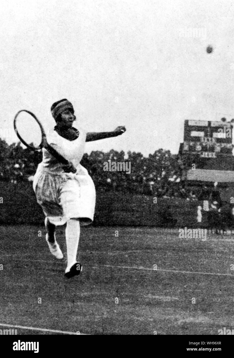 Frankreich, Paris Olympics, 1924: Großbritanniens Miss Kathleen McKane, die Dritte in der Tennis Konkurrenz kam. Stockfoto