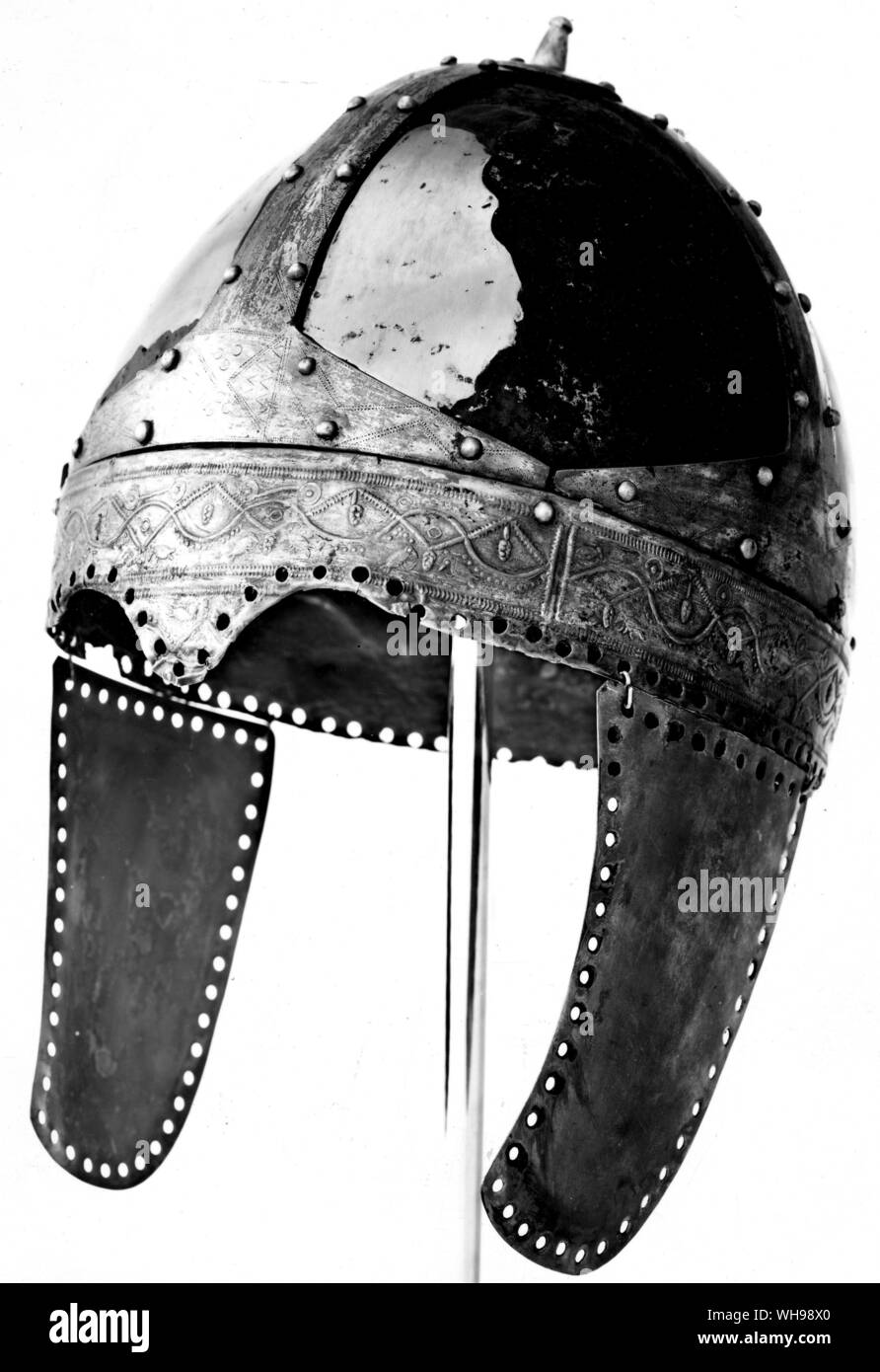 Europäische Kriegsführung/eine Schweizer Helm, in einer Garnison Grab in der Nähe der Genfer See gefunden. Stockfoto