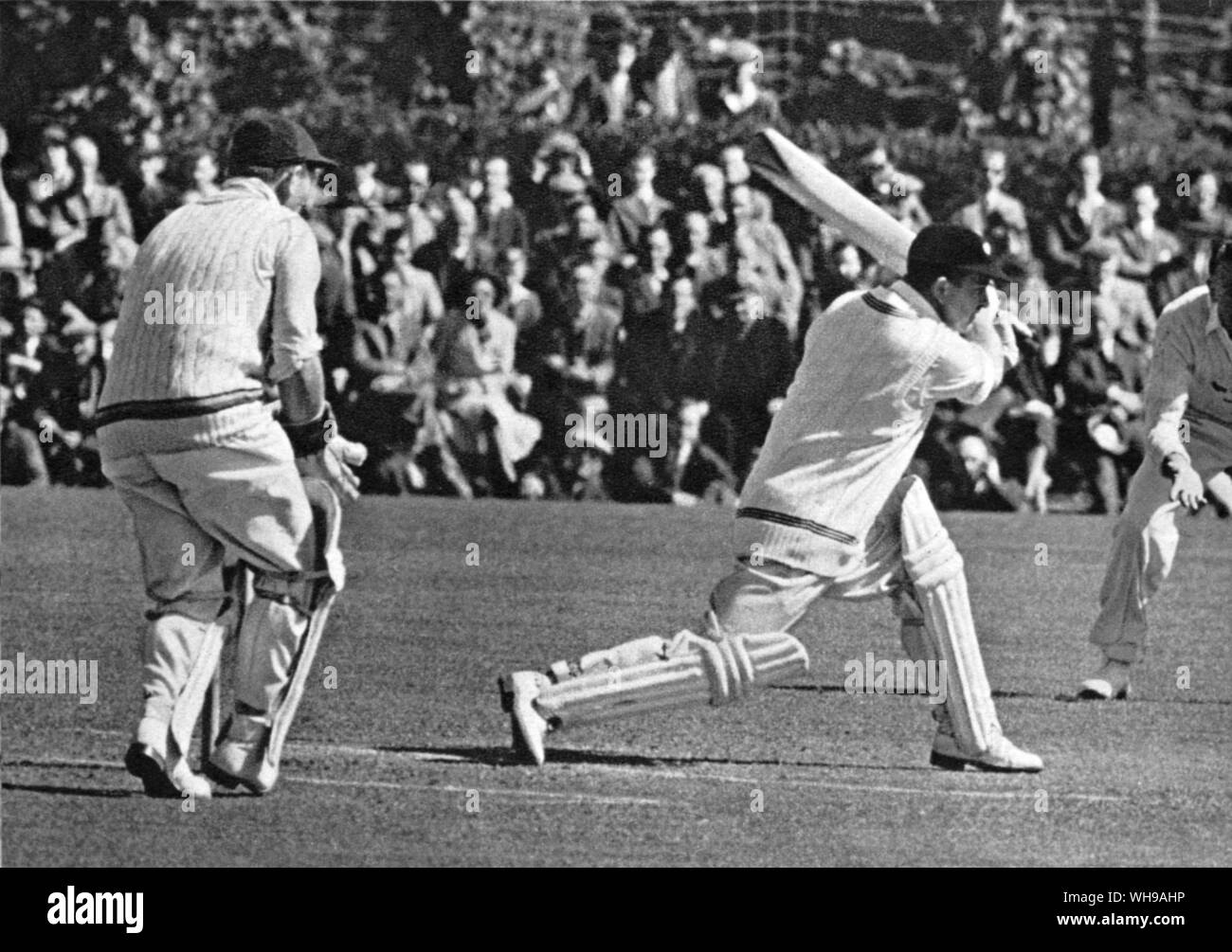 W Mervyn Wallace schlagen gegen Sussex 1949 S C Griffith hält Wicket Stockfoto