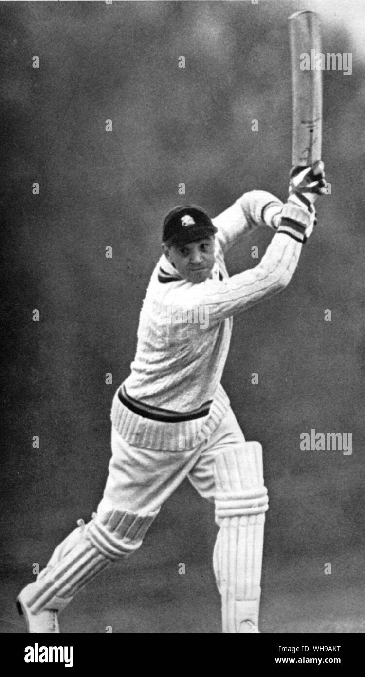 Walter R Hammond zerschnitten Platz mit dem wicket Stockfoto