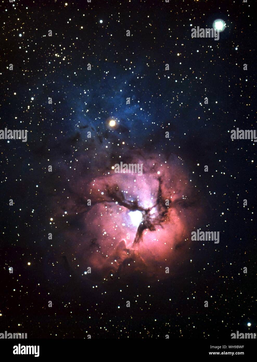 Platz/stars/Nebel. Trifid Nebel im Schützen. M 20, NGC 6514. Stockfoto
